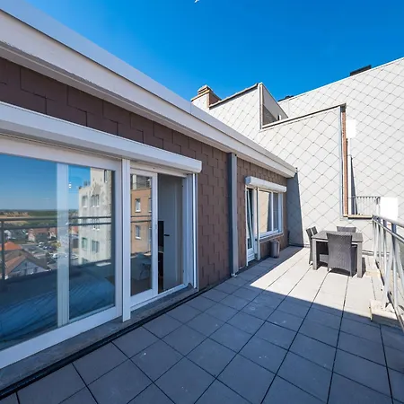 Daire Penthouse In Belgium With Sea Views, Cleaning Included