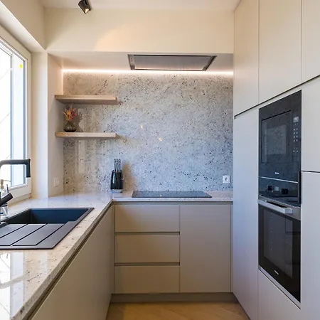 Daire Penthouse In Belgium With Sea Views, Cleaning Included *